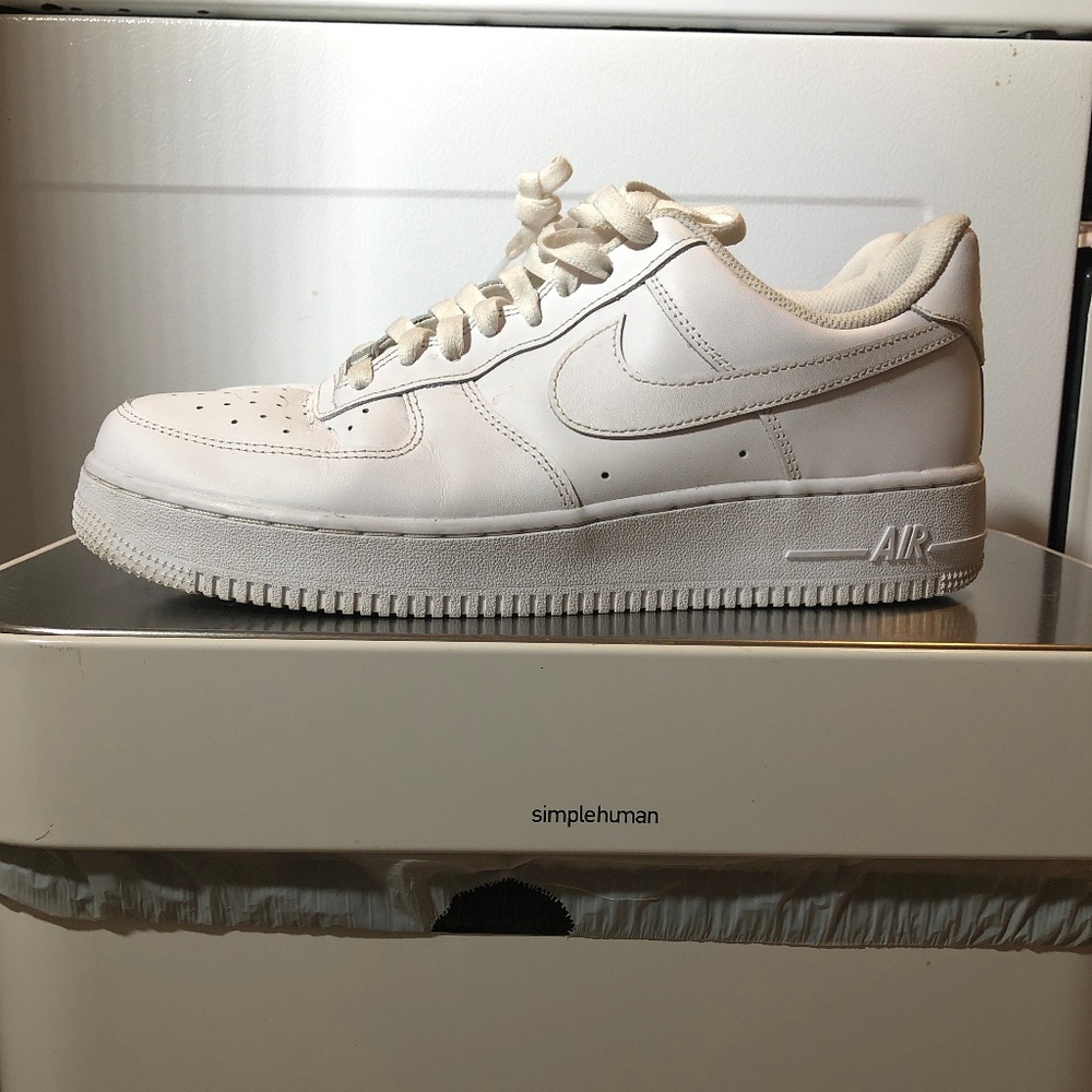 Nike Men's Air Force 1 US Size 9.5 Sneakers
